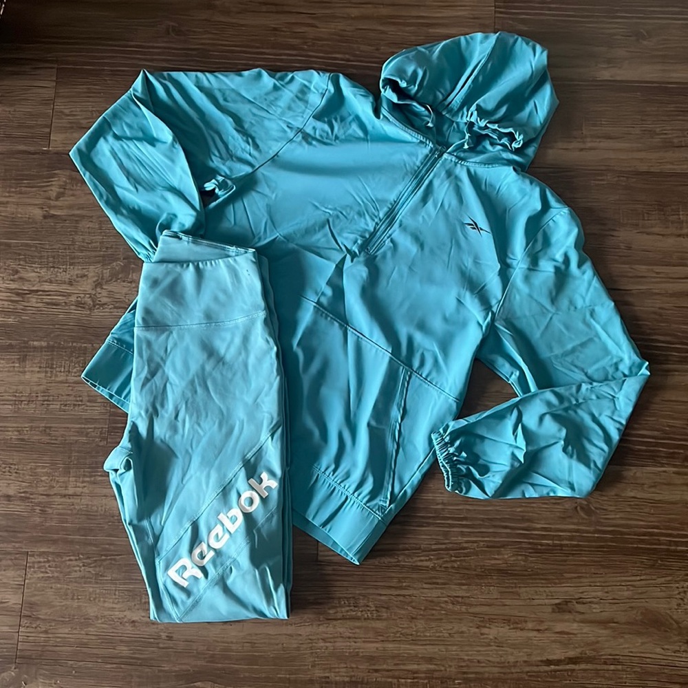 Turquoise Reebok Tights Set - NEVER WORN